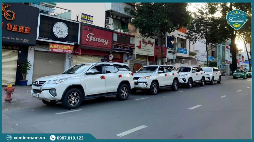 xe hợp đồng 7 chỗ