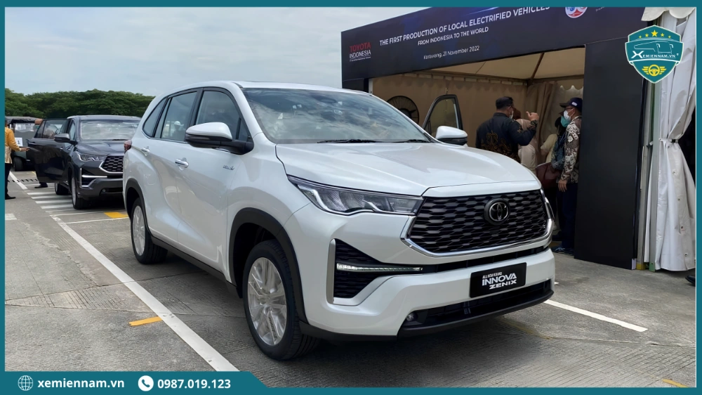 thuê xe 7 chỗ tphcm
