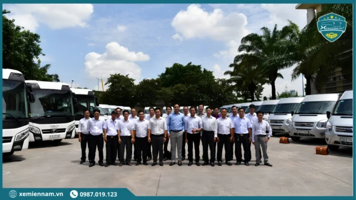 cho thuê xe có tài xế