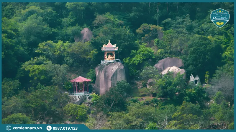 Thuê xe đi Núi Chứa Chan