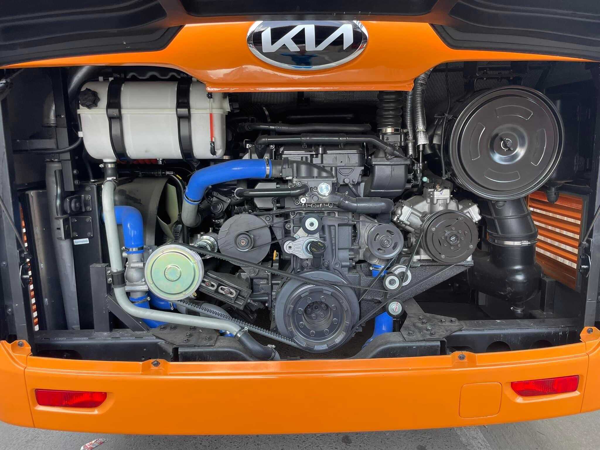 động cơ máy 425ps