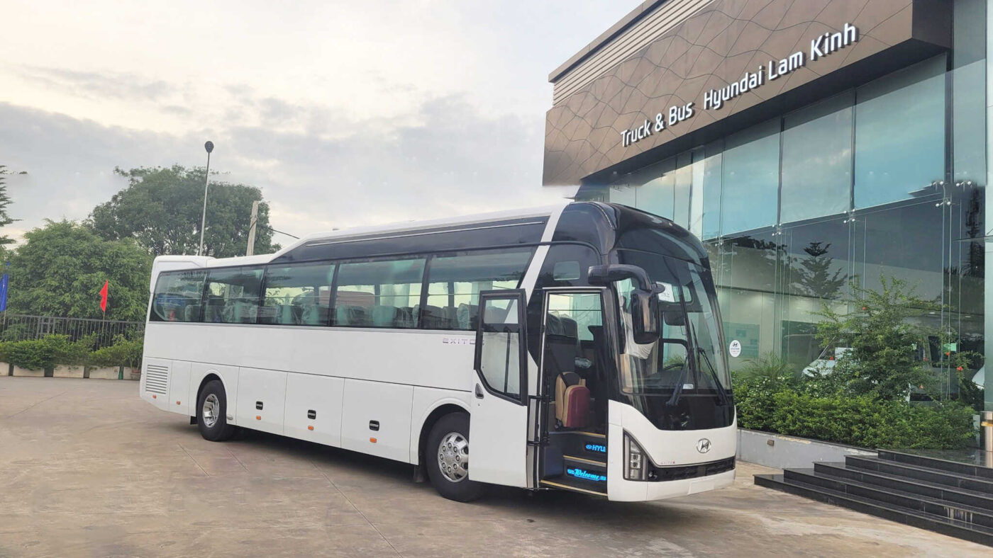 Hyundai Exito 47 chỗ