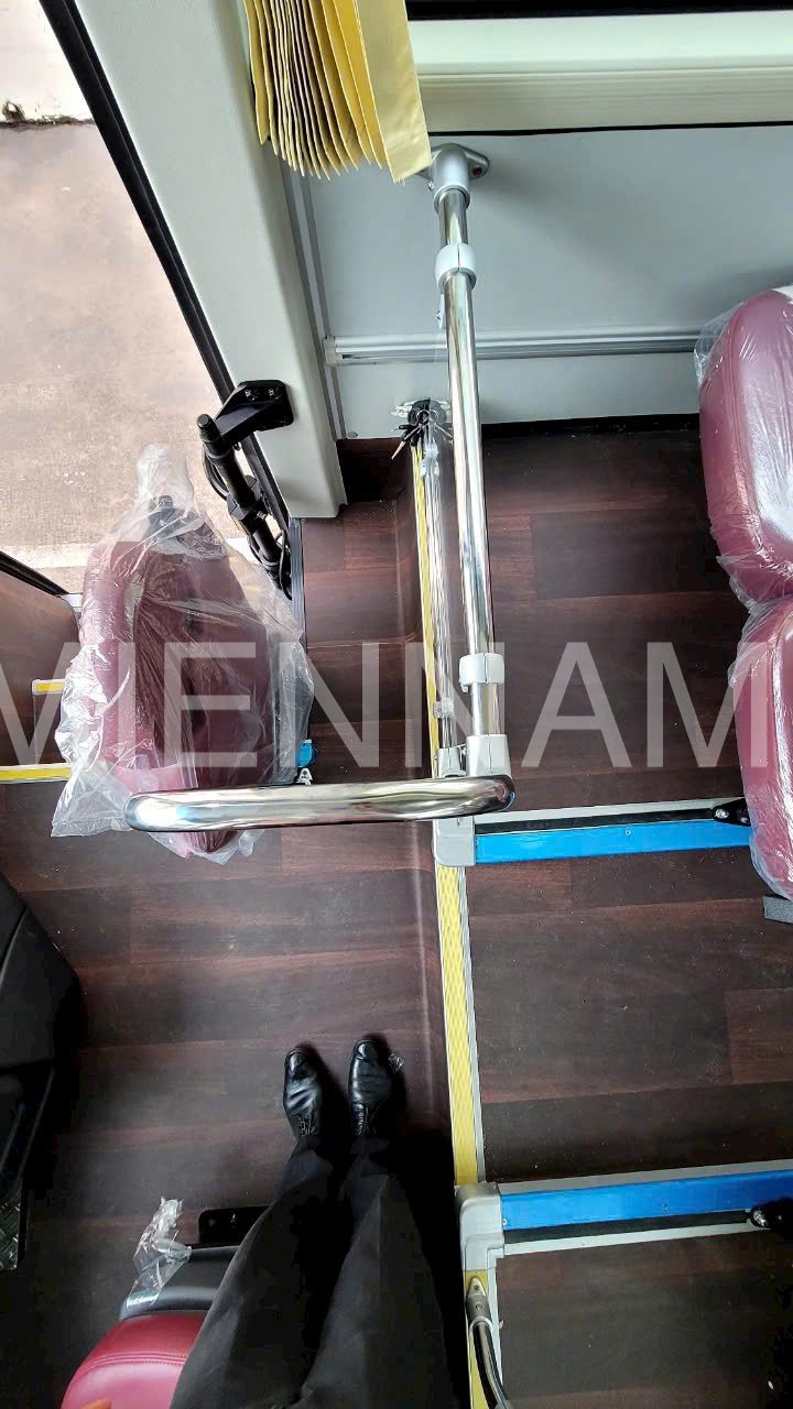 bên trong xe thaco 120S bản thiếu