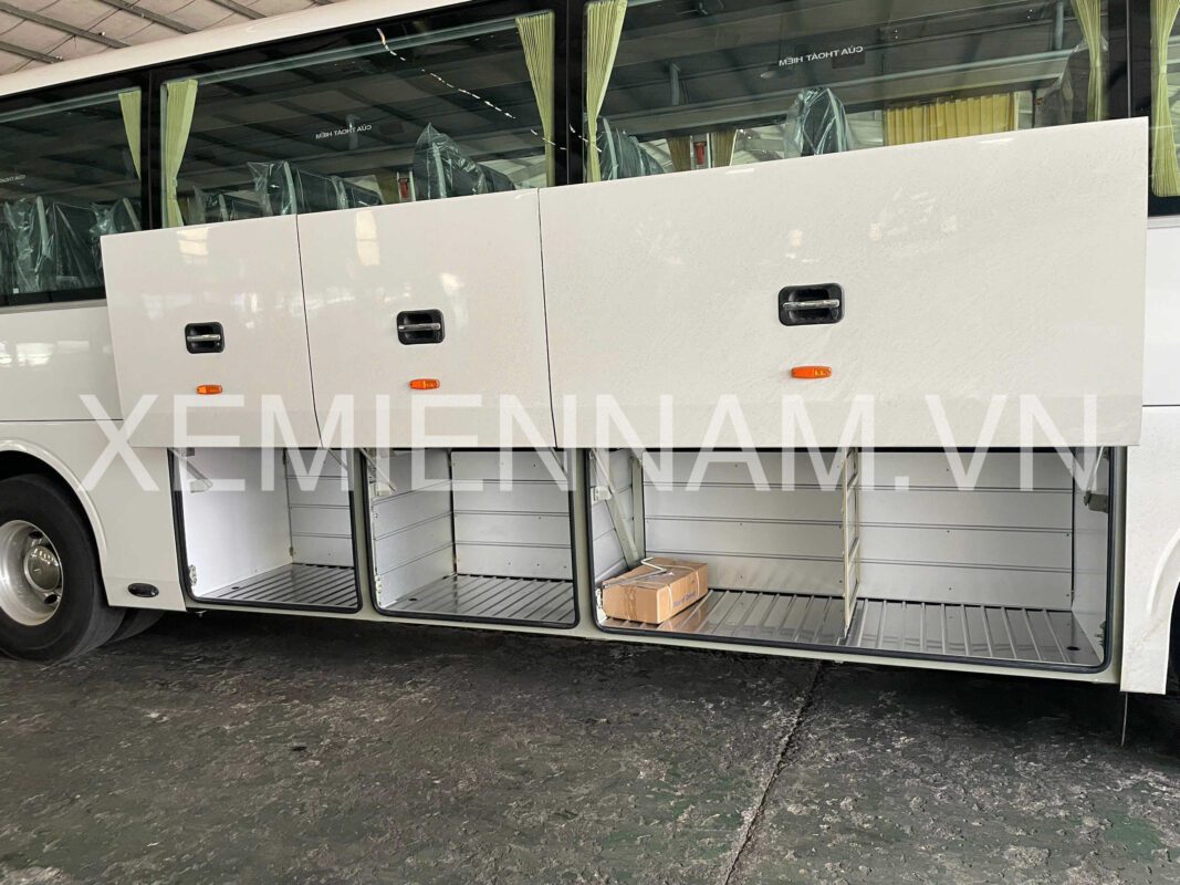 khoang hành lý xe thaco 120s cruiser