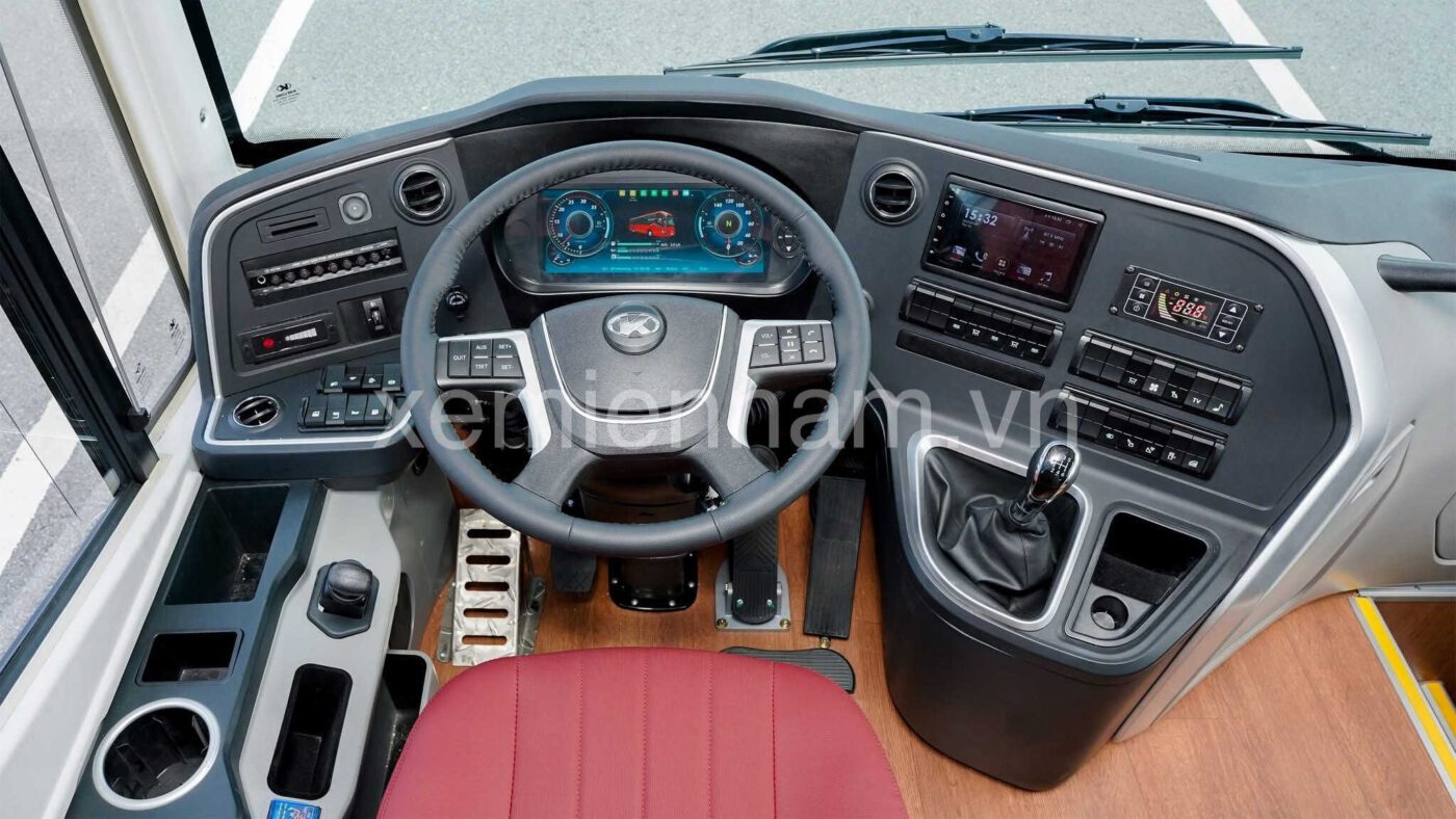 khoang lái xe kimlong 29 chỗ