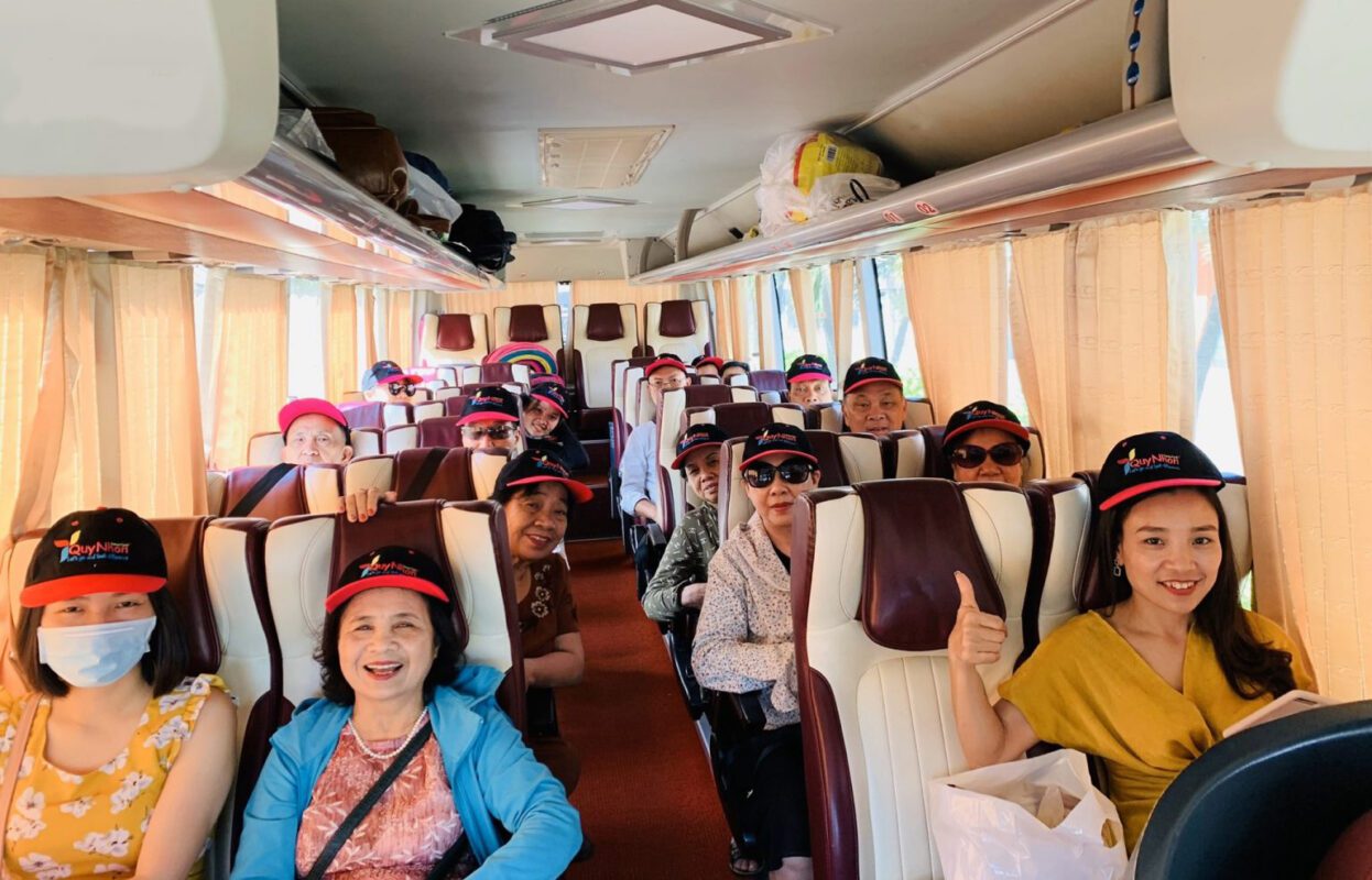 Xe 29 chỗ chở được bao nhiêu người