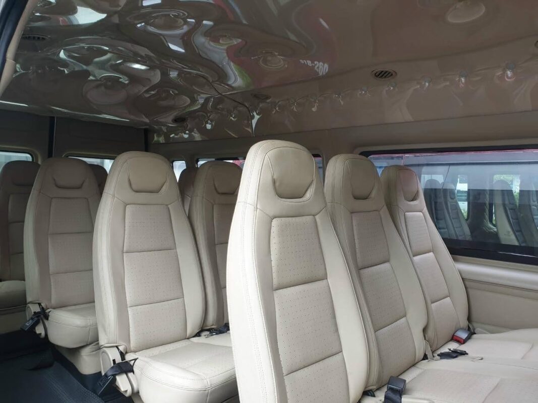 nội thất xe ford transit