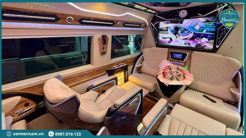 Xe limousine đi Cha Diệp